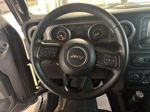 Miniature 16 Jeep Wrangler Sport 2018