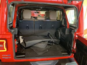 Miniature 13 Jeep Wrangler 4XE Unlimited Sahara 2021