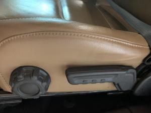 Miniature 16 Jeep Wrangler 4XE Unlimited Sahara 2021