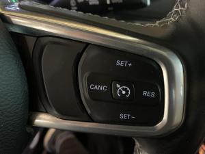 Miniature 27 Jeep Wrangler 4XE Unlimited Sahara 2021