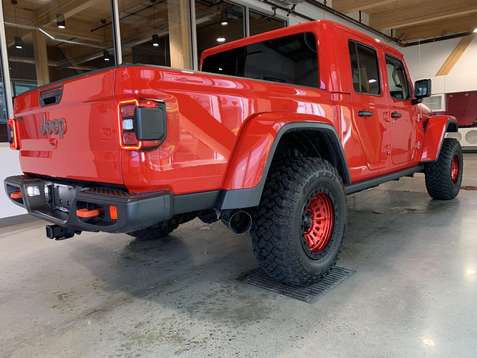 Jeep Gladiator Mojave 2023 — photo 4
