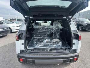 Miniature 8 Jeep Cherokee Overland 2026