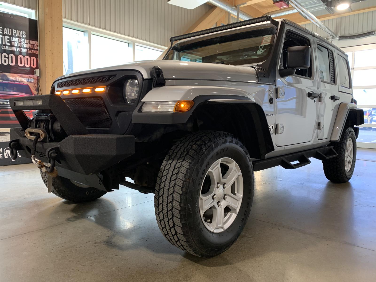 Jeep Wrangler Sahara 2023
