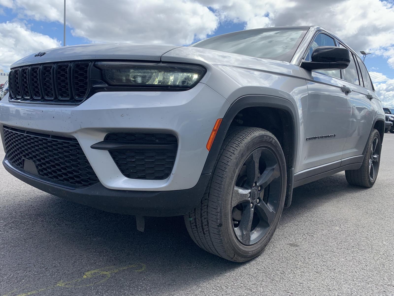 Jeep Grand Cherokee Laredo Altitude 2024