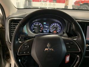 Thumbnail 14 Mitsubishi Outlander ES 2020