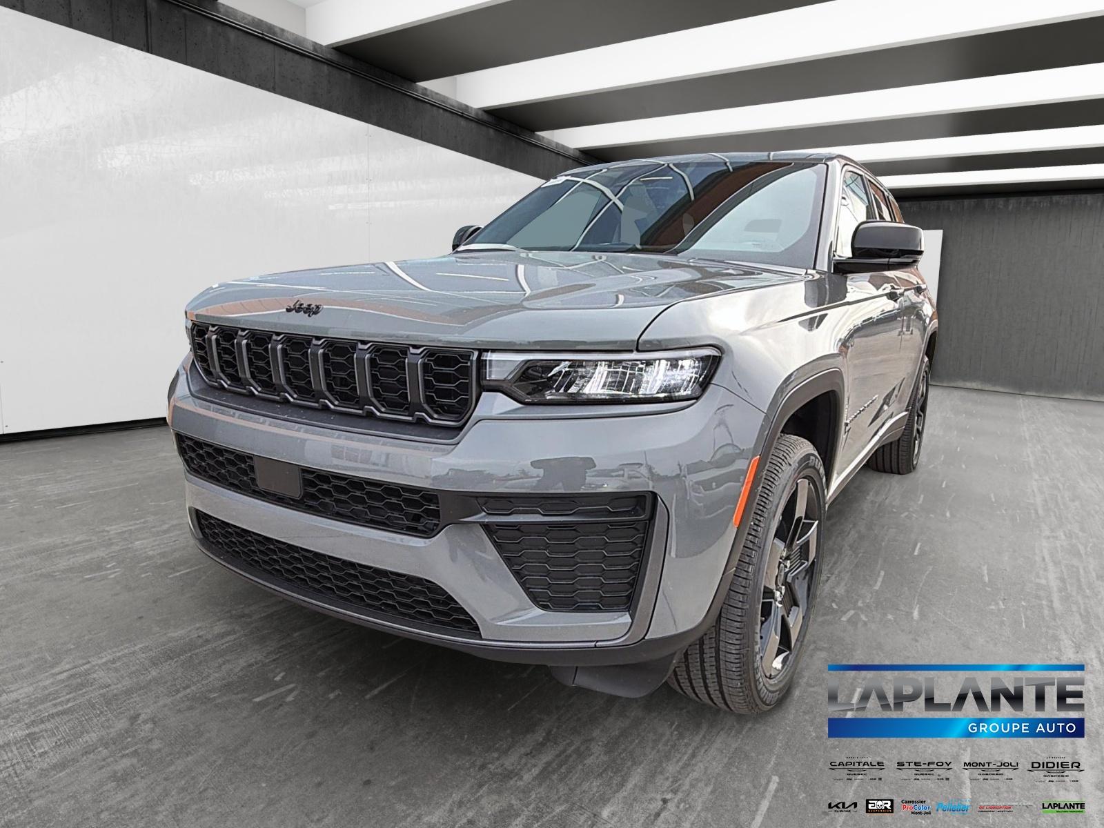 2027 Jeep Grand Cherokee Altitude 4WD