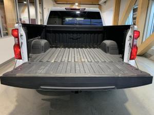 Miniature 12 Chevrolet Silverado Custom Trail Boss 2026