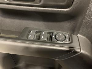Miniature 25 Chevrolet Silverado Custom Trail Boss 2026