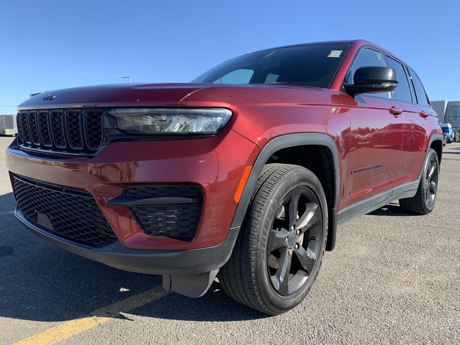 Jeep Grand Cherokee Laredo Altitude 2023