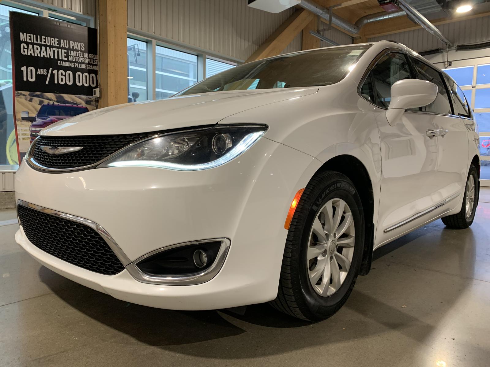 Chrysler Pacifica Touring L 2017