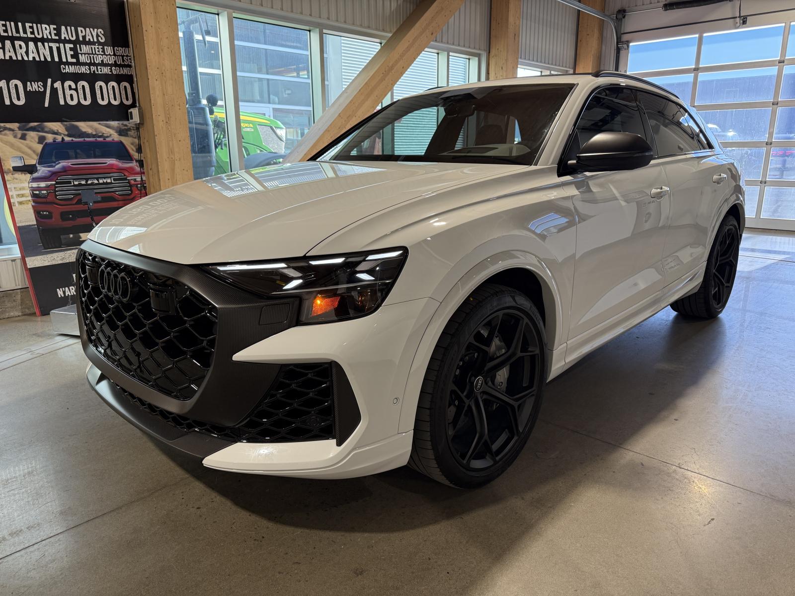 Audi RS Q8 Performance 2025