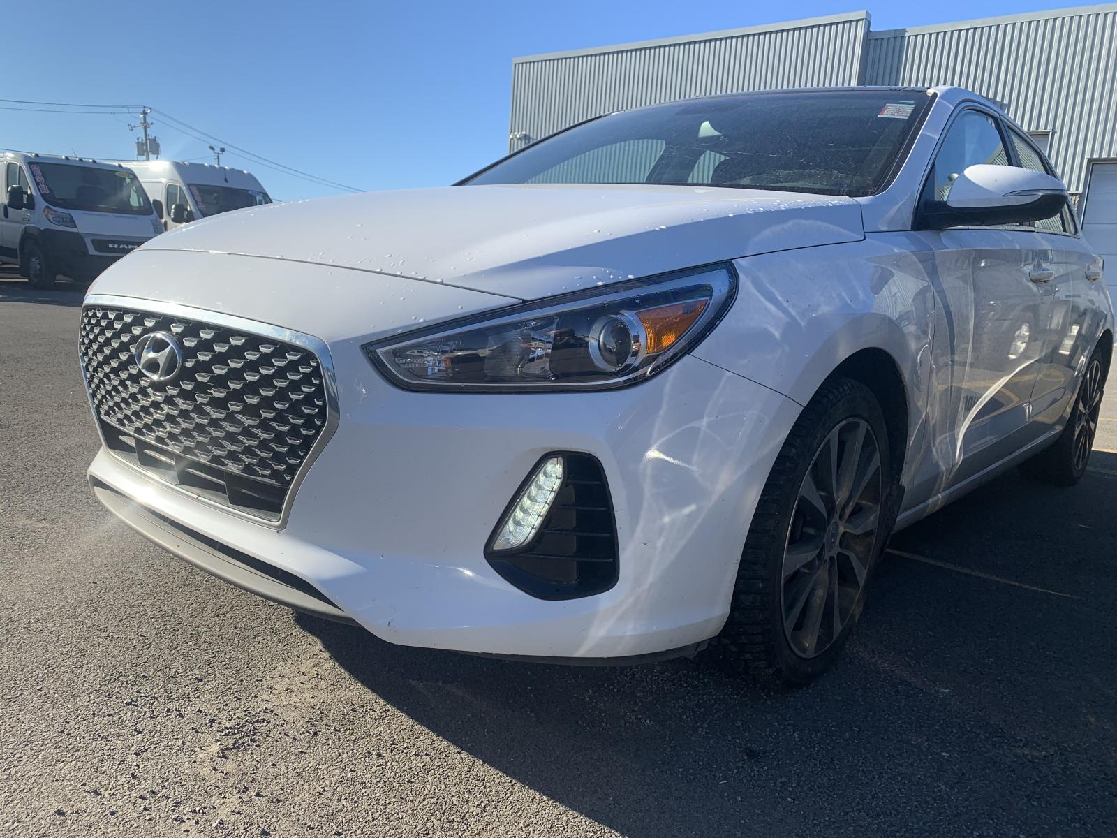 Image 1 Hyundai Elantra GT Preferred 2020