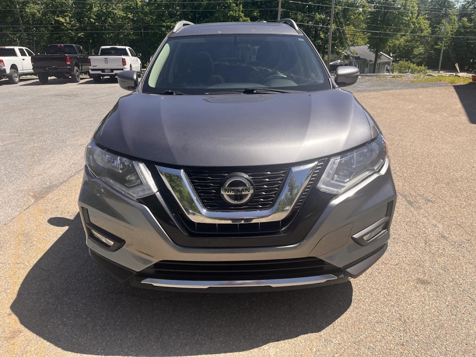 Nissan Rogue SV 2018 — photo 2