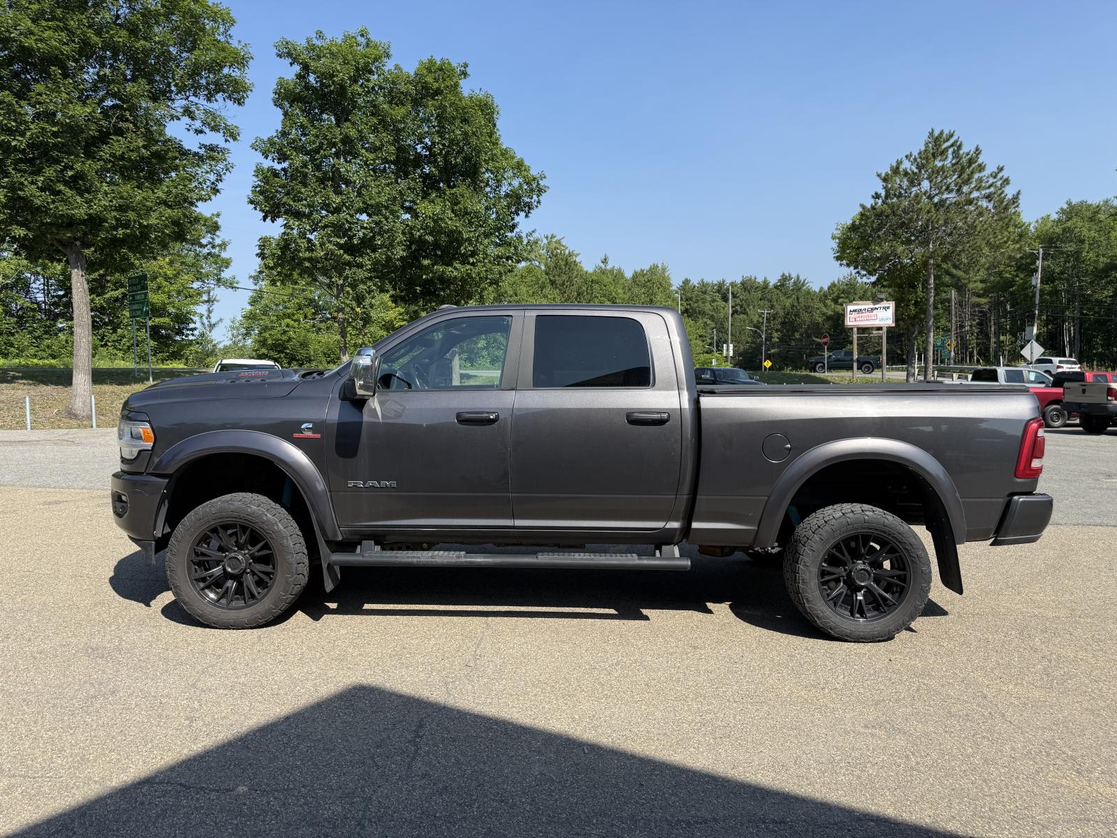 RAM 2500 Laramie 2023 — photo 5