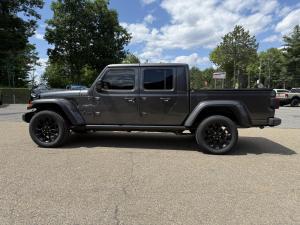 Miniature 8 Jeep Gladiator Overland 2021