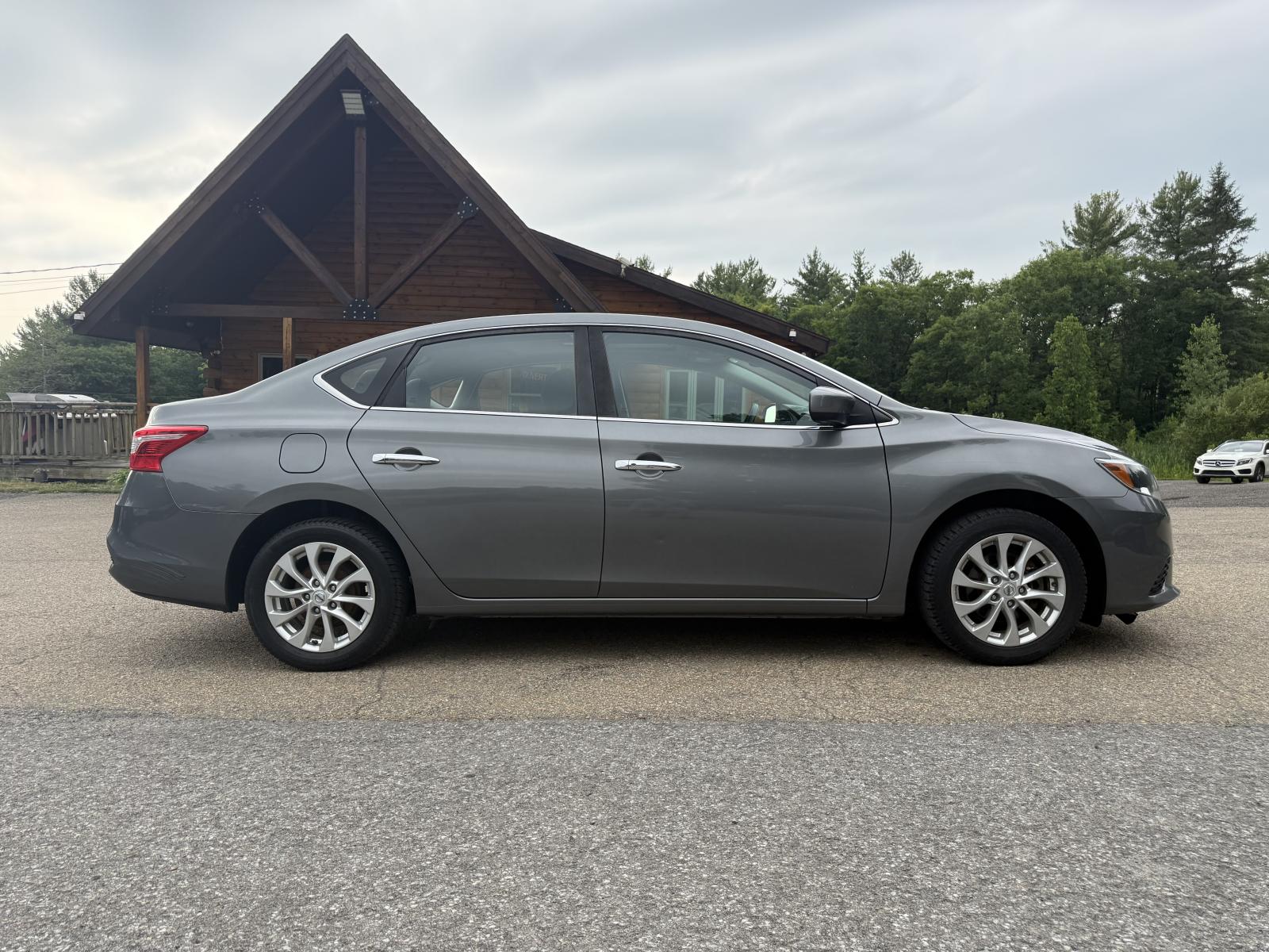 Nissan Sentra SV 2019 — photo 4