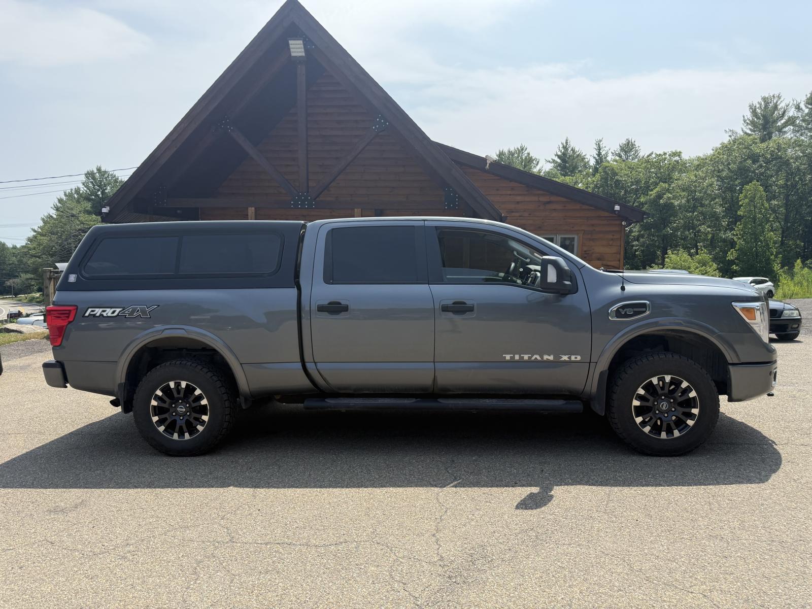 Nissan Titan XD PRO-4X Luxury 2018 — photo 6