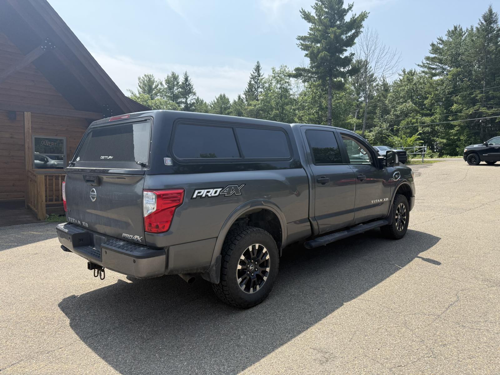 Nissan Titan XD PRO-4X Luxury 2018 — photo 5