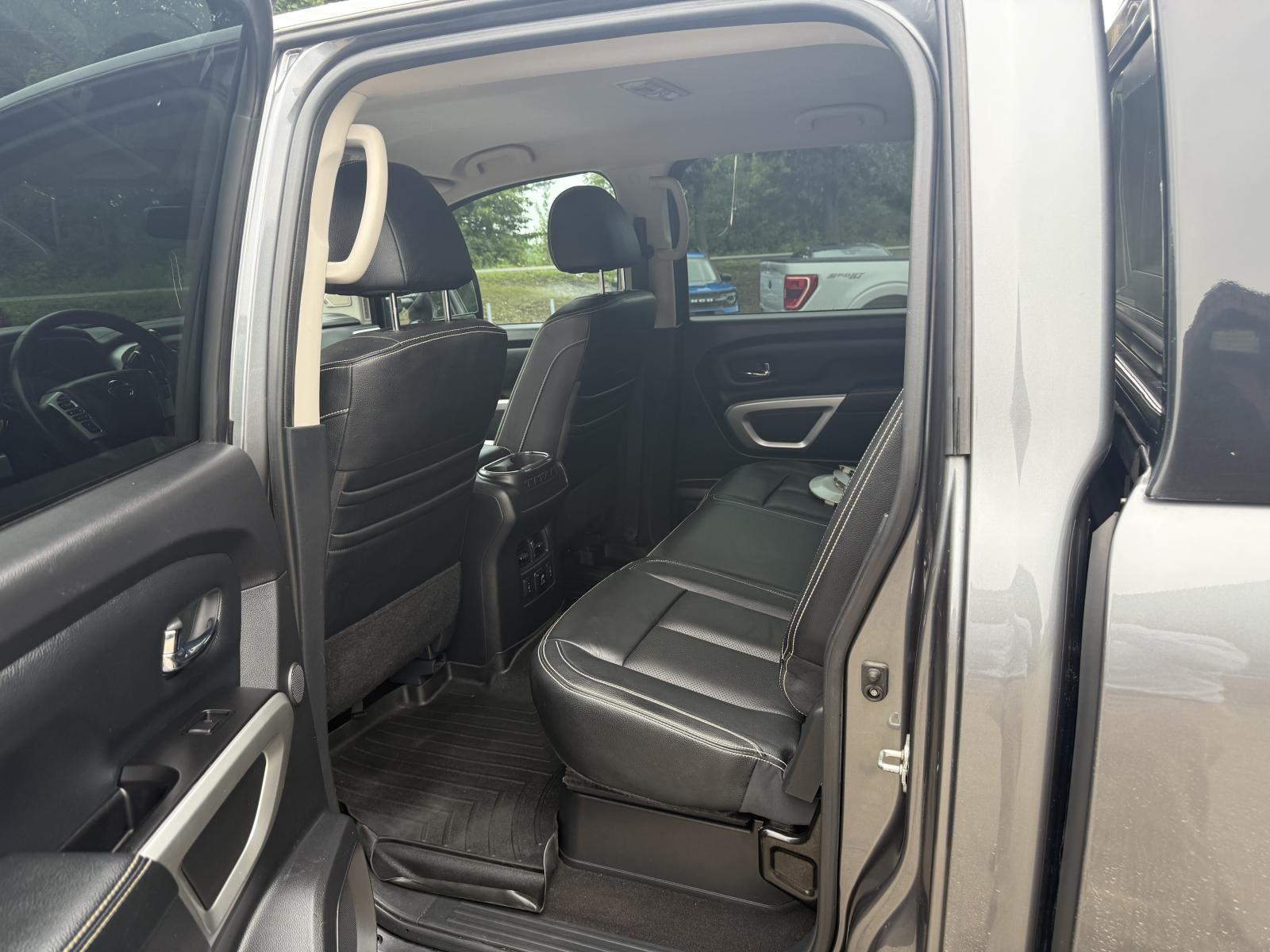 Nissan Titan XD PRO-4X Luxury 2018 — photo 8
