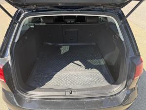 Miniature 9 Volkswagen Golf Sportwagen Comfortline 2019
