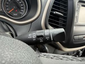 Miniature 11 Jeep Cherokee Sport 2015