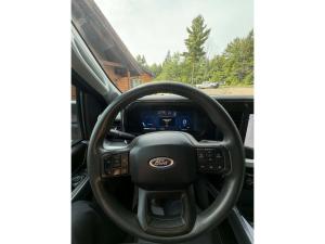 Miniature 13 Ford F250 Super Duty XLT 2024