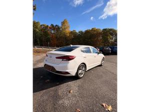Miniature 7 Hyundai Elantra Essential 2019