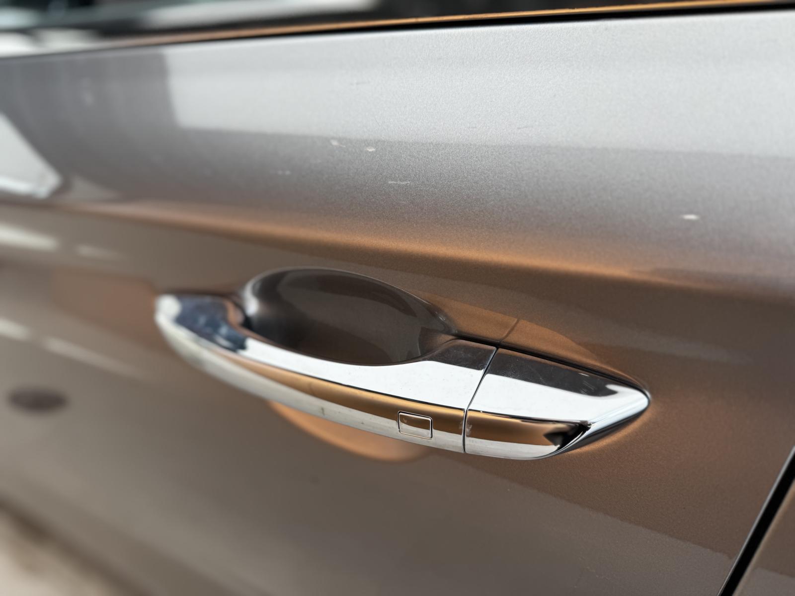 Image 12 Genesis G70 Elite 2.0T 2021