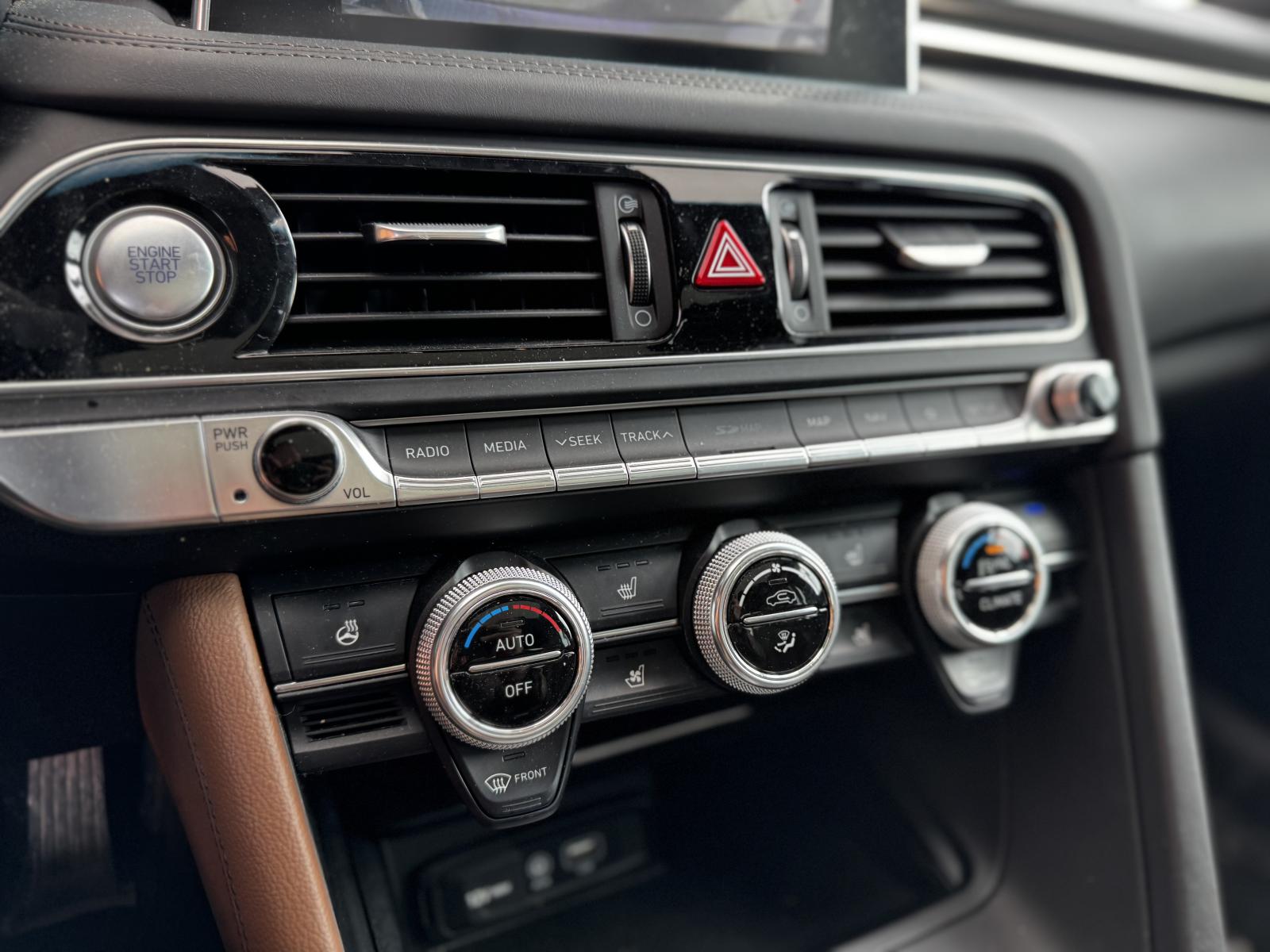 Image 20 Genesis G70 Elite 2.0T 2021