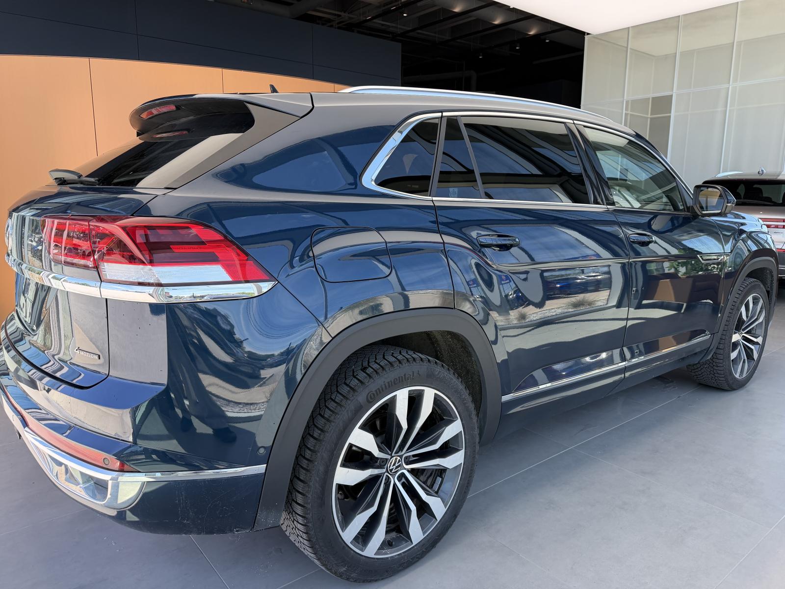 Volkswagen Atlas Cross Sport Execline 2023 — photo 6