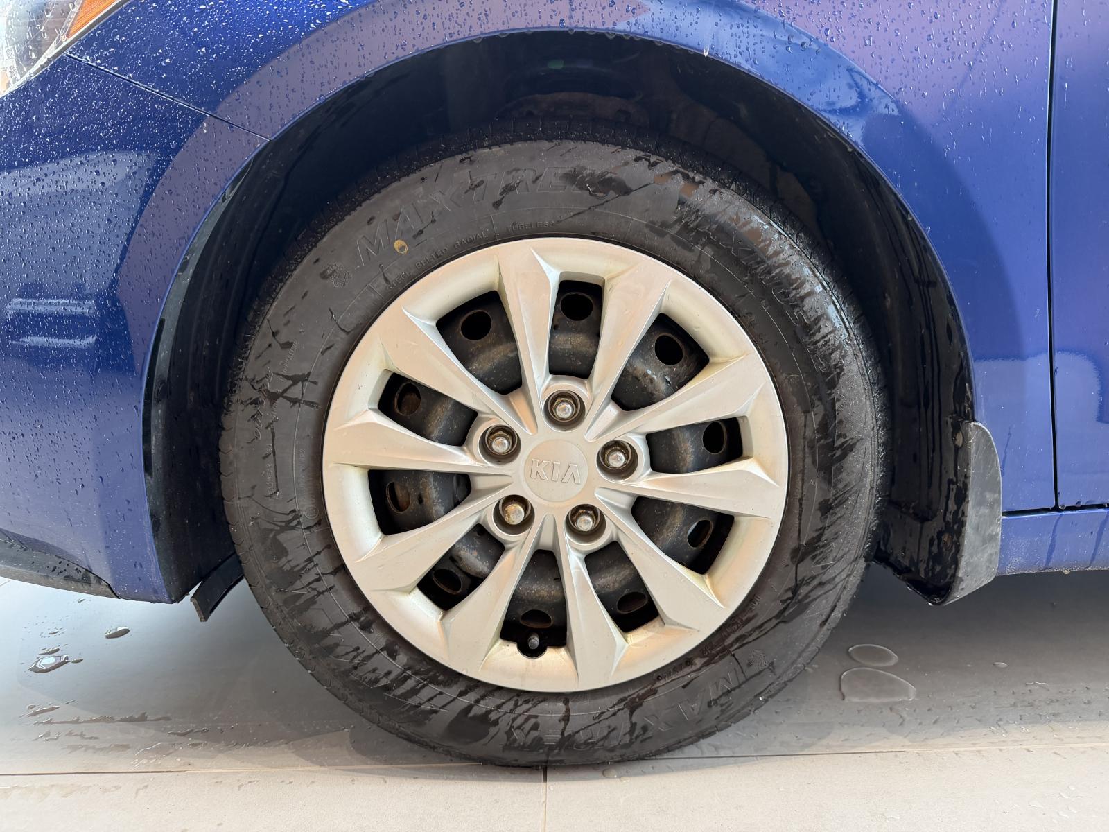 Kia Forte LX 2019 — photo 7