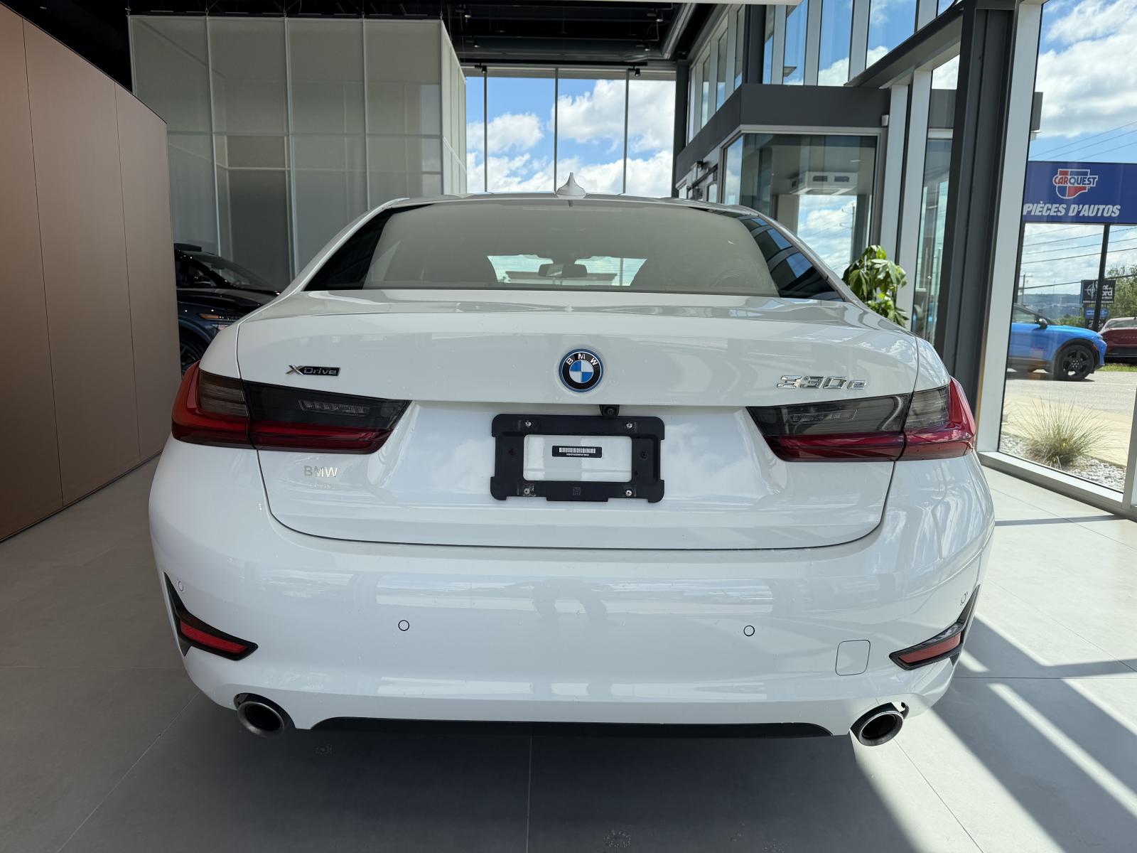 BMW 3-Series 330e xDrive 2022 — photo 5