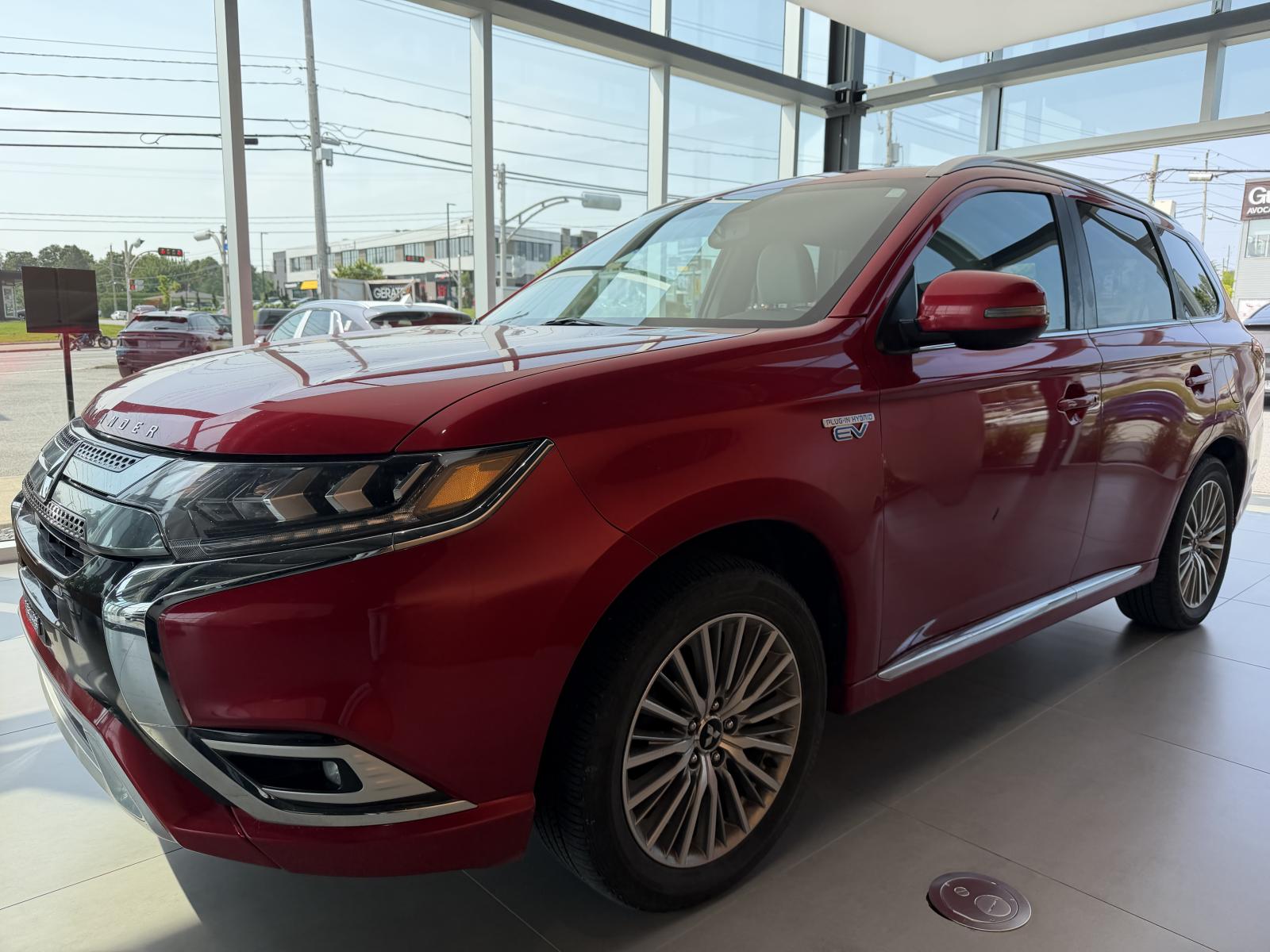 Mitsubishi Outlander PHEV 2020 — photo 3