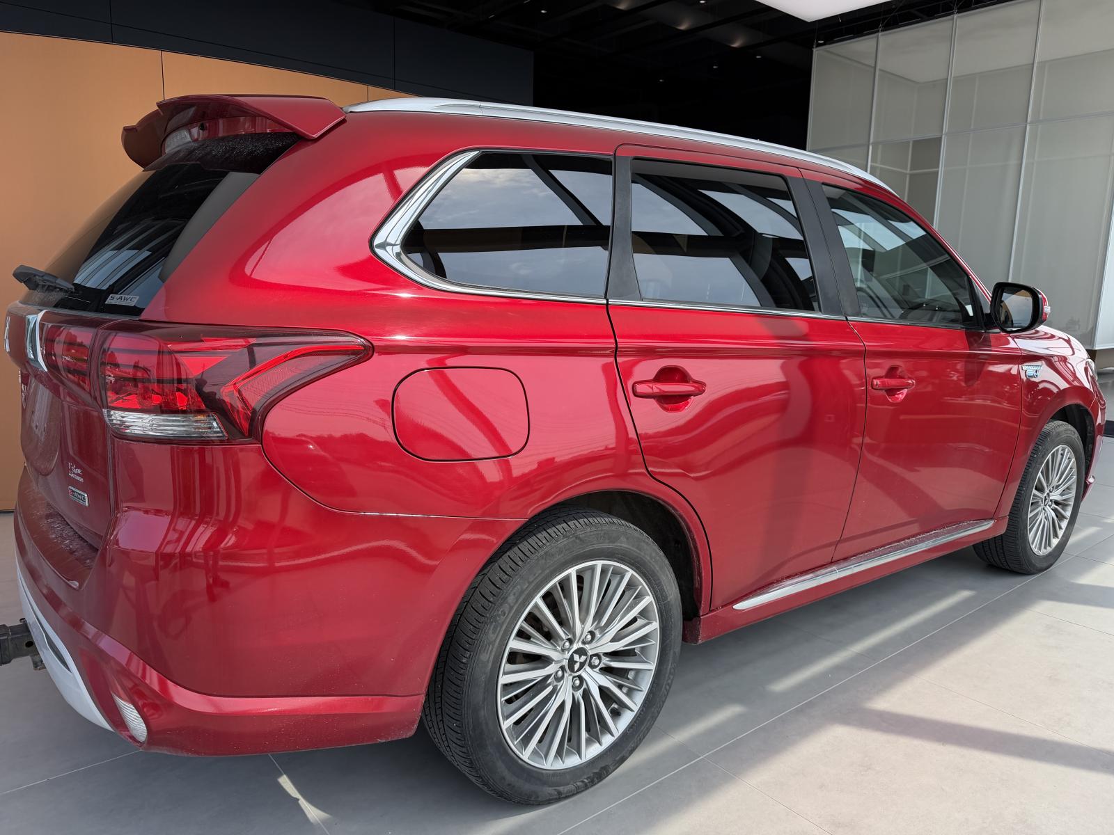 Mitsubishi Outlander PHEV 2020 — photo 6