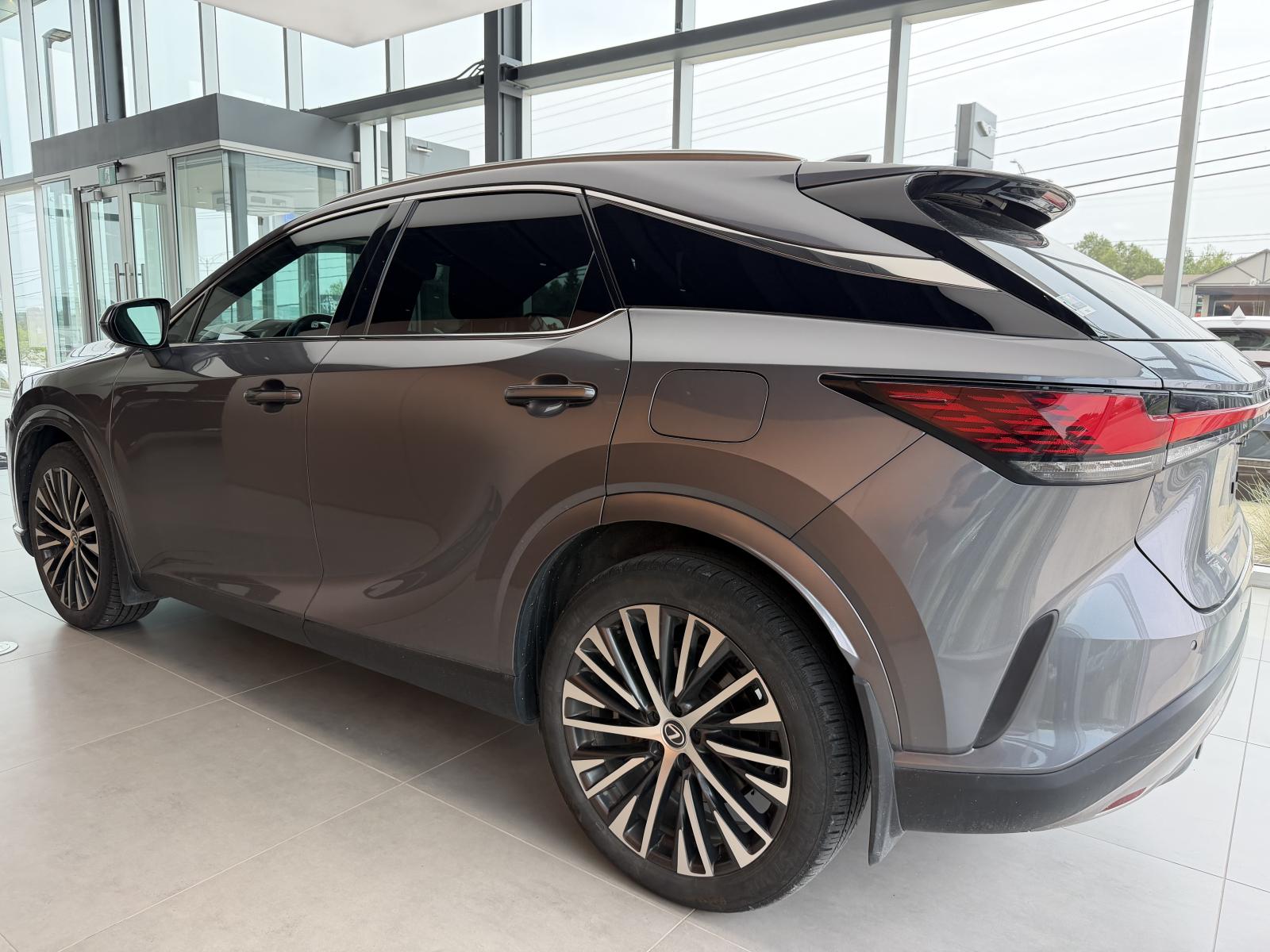 Lexus RX350 Luxury 2023 — photo 4
