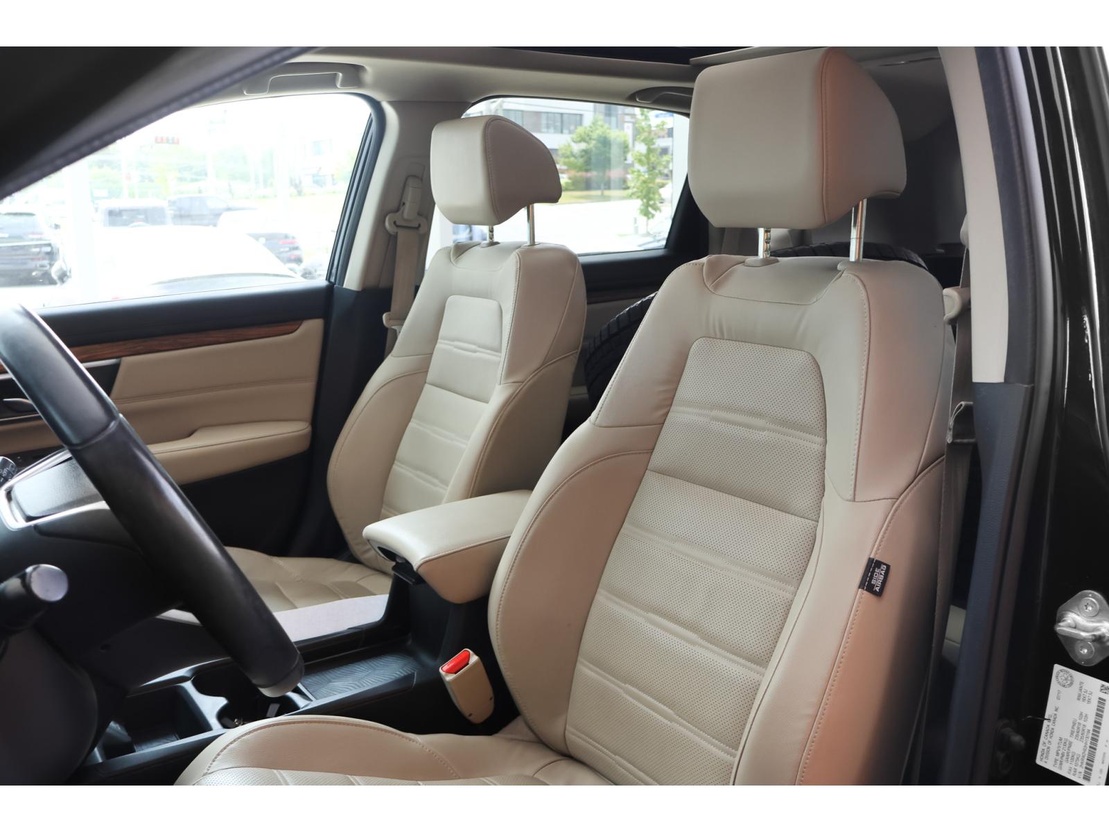 Honda CR-V Touring 2017 — photo 3