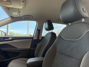 Miniature 13 Volkswagen Taos Comfortline 2023