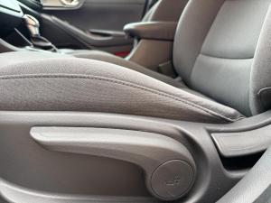 Thumbnail 11 Hyundai Ioniq Essential 2020
