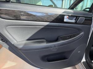 Miniature 11 Hyundai Genesis Sedan 3.8L Premium 2013