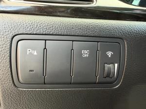 Miniature 18 Hyundai Genesis Sedan 3.8L Premium 2013