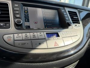 Miniature 26 Hyundai Genesis Sedan 3.8L Premium 2013