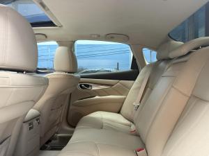 Miniature 11 Infiniti M56 Base 2011