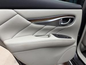 Miniature 12 Infiniti M56 Base 2011