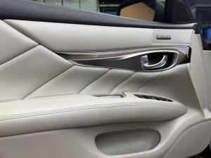 Miniature 13 Infiniti M56 Base 2011