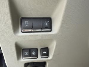 Miniature 18 Infiniti M56 Base 2011
