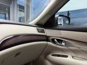 Miniature 24 Infiniti M56 Base 2011