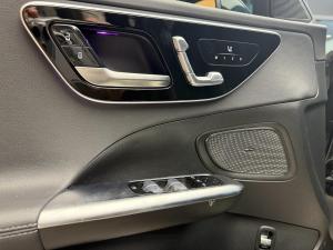 Miniature 10 Mercedes-Benz C-Class C300 2025