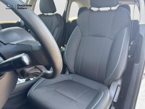 Miniature 9 Subaru Forester Base 2024