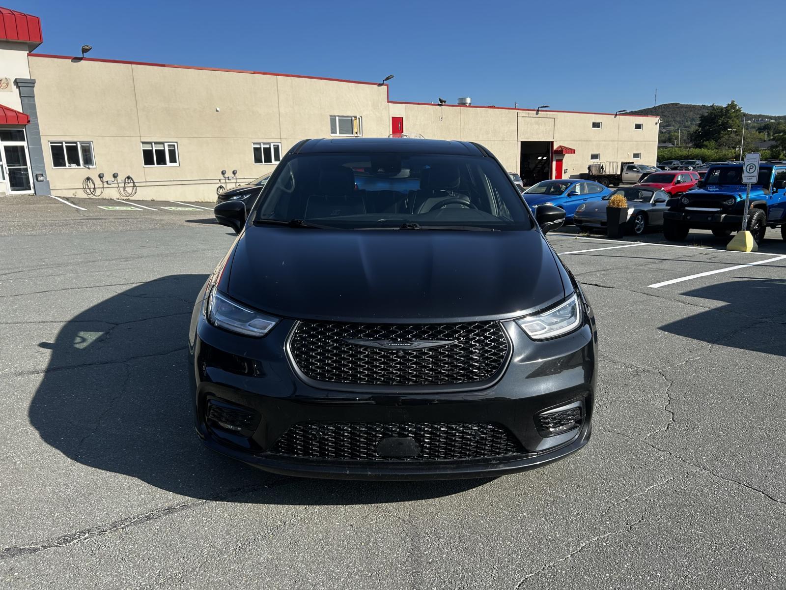 Chrysler Pacifica 2022