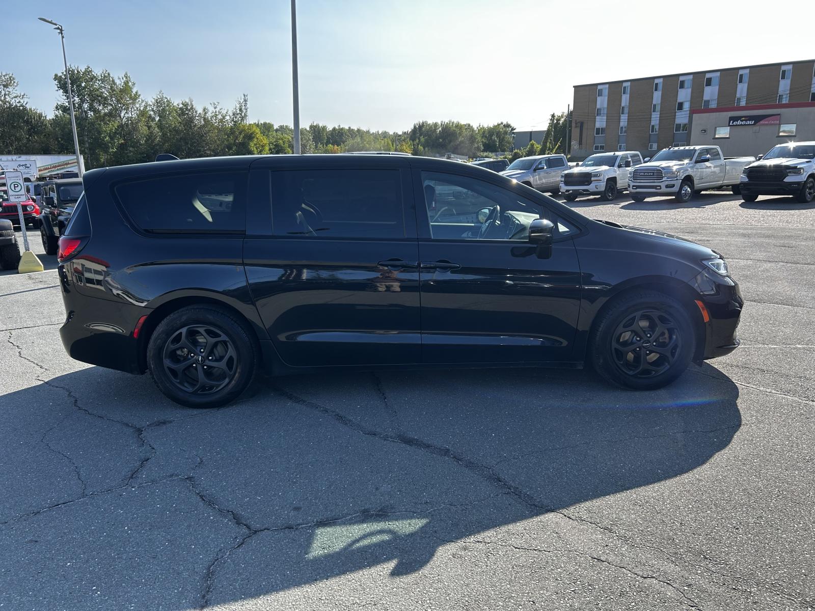 Chrysler Pacifica 2022